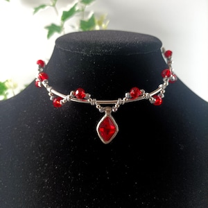 Fairycore style crystal choker necklace. Fairy choker. Red choker. Costume jewelry. Handmade jewelry.
