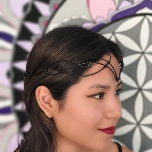 Black wire elf tiara. Gothic and medieval costume accessory. Black elf headband for cosplay. Fantasy gothic jewelry.