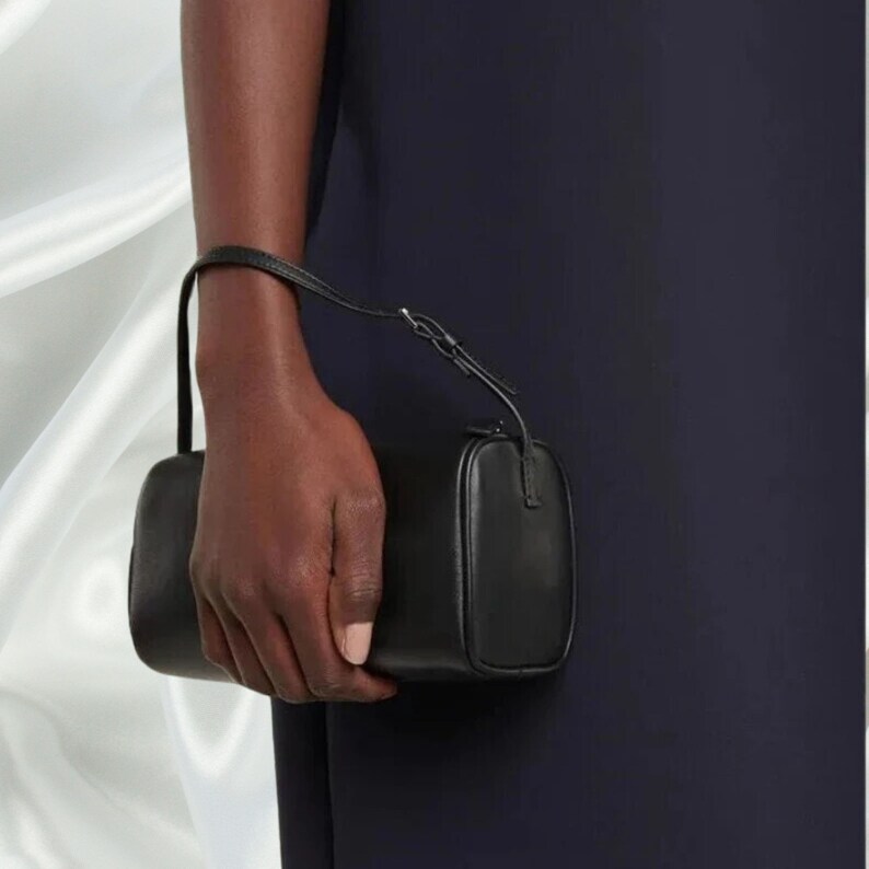 Vintage 90s Bag: Minimalist Handbag for Retro Style Enthusiasts Perfect Gift Idea Black Leather