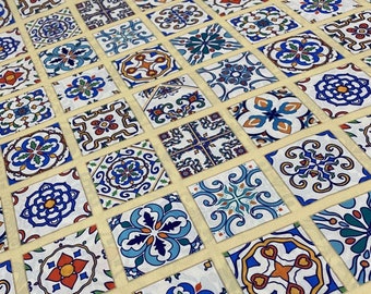 Geometrischer Blumenfliesendruck, Mosaik-Kreppstoff im spanisch-portugiesischen Stil