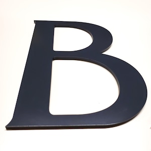 Dekorativer Buchstabe B 17 cm breit x 22 cm hoch in Marineblau, Acryl, Buchstaben, Buchstaben, Kinderzimmer, Kinderzimmer, Kinderzimmer, Kinderzimmer, Bar, Kinderzimmer, Spielzimmer, Bar