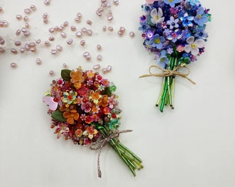 Broche de ramo de flores bordado Broche de ramo floral hecho a mano Broche de ramo con cuentas Broche de flores Broche de racimo floral Regalo para los amantes de las flores