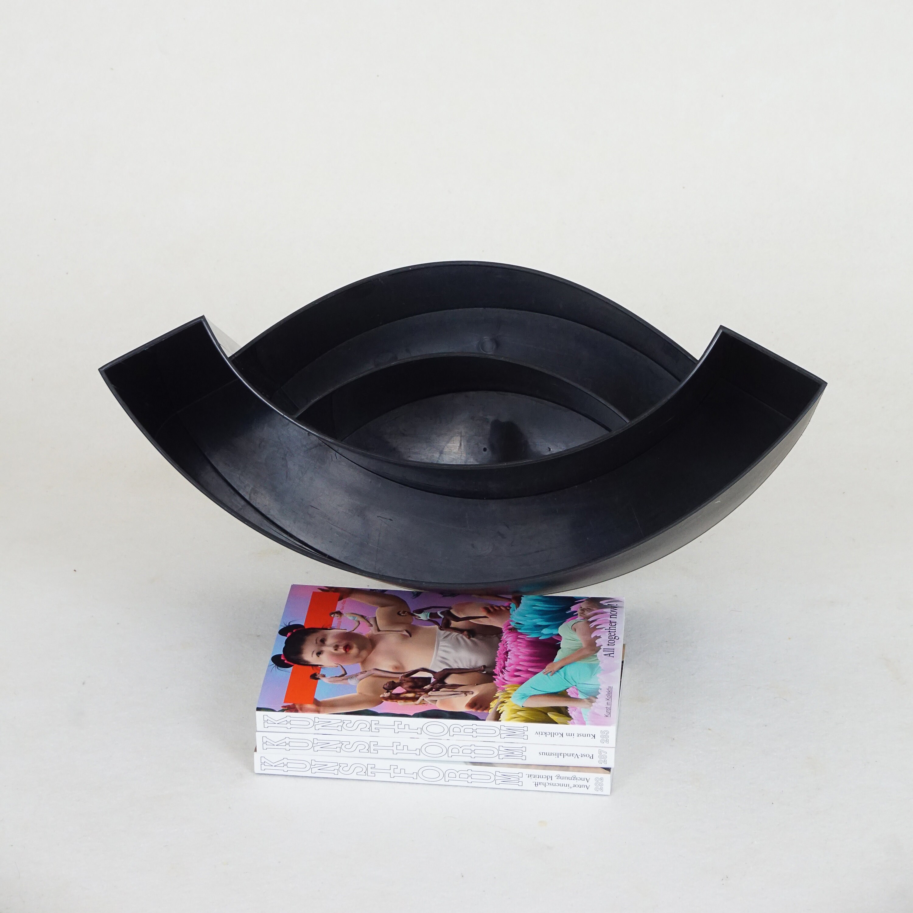 Design Magazine Rack Wave by Maier Aichen for Authentics, Made in