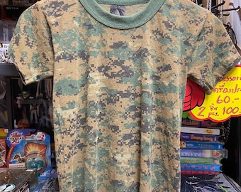 Vintage 90er Jahre Camo T-Shirt XXS, hauchdünn, Outdoorsman, Camo-Shirt, Einzelstich, Soldatent-Shirt, Echter Baum, Outdoor-Wear, Camouflage