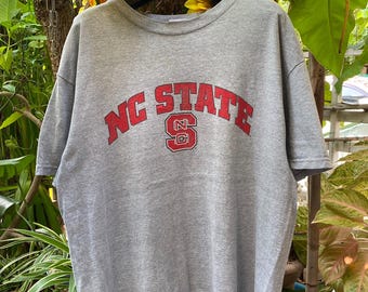 Vintage 00s NC State Wolfpack NCAA T shirt , Vtg Sportwear t shirt , Sportwear tee , Team tee