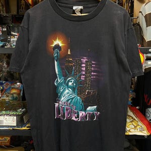 Vintage 90s Statue Of Liberty T-Shirt Size L , Liberty Enlightening the World , Streetwear