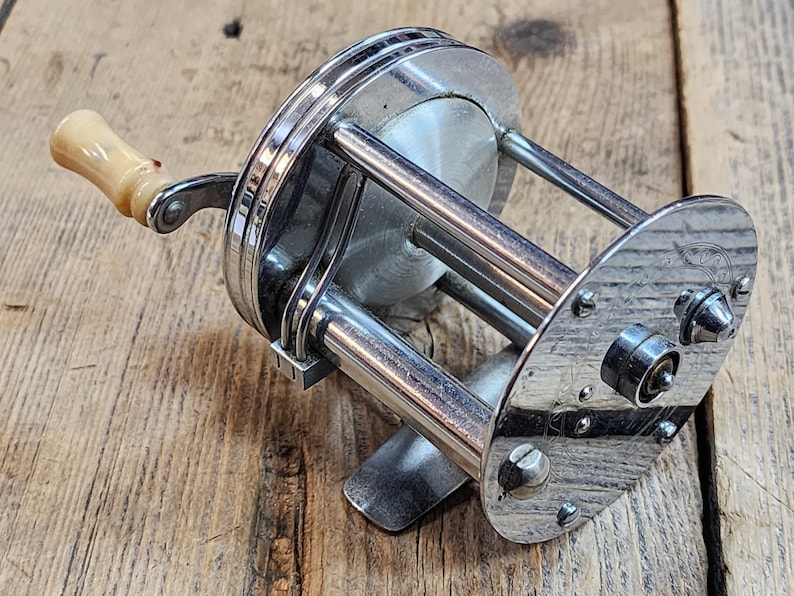 Antiquiter a vendre | Moulinet Pflueger Trump # 1943