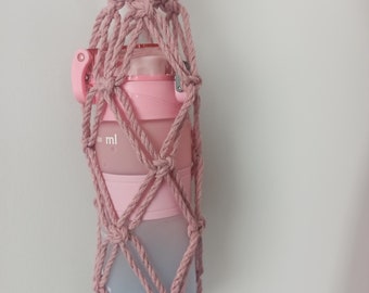 Porte-bouteille d'eau | Porte-bouteille en macramé avec longue bandoulière | Pochette pour flacon Hydro | Accessoire pour gobelet | Sac en filet en macramé | Idée cadeau fête des mères