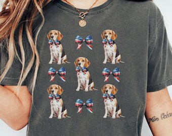 Patriotisches Beagle-T-Shirt mit Schleife der amerikanischen Flagge, süßes Hunde-Grafik-T-Shirt, Kleidung zum Unabhängigkeitstag, Koketten-Design, Hundemama