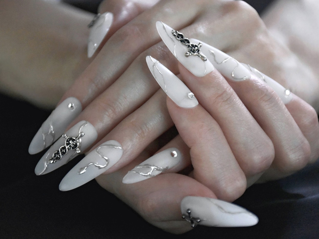 完成品 1点もの white natural stone nail 完成品 1点もの white natural stone nail 完成品 1点もの white