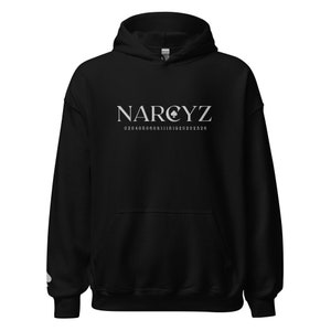 NARCYZ-1975-BLVCK gestickt Weiß