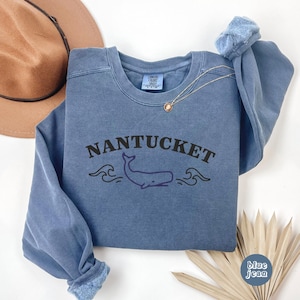Sudadera de cuello redondo con bordado de ballena costera de Nantucket, suéter playero de colores cómodos, regalo de verano estilo Massachusetts Nueva Inglaterra