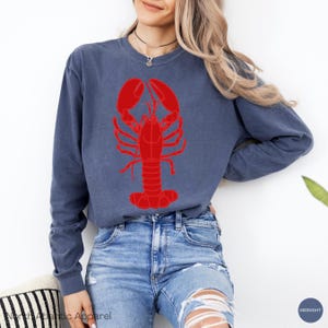 Lobster Print Long Sleeve T-Shirt, Casual Seafood Tee, Coastal Style Shirt, Gift for Lobster Lovers, Beach Outfit