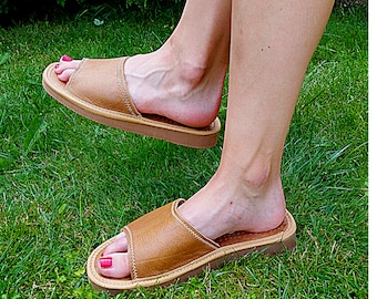 House Slippers for Women Summer Soft Leather Sandals for Vacation Foldable  Slipper Open Toe Guest Flip Flop Gift for Her Flat Heel - Etsy