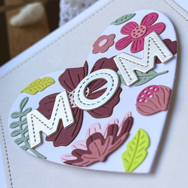 schöne handgemachte Muttertagskarte "Mom"