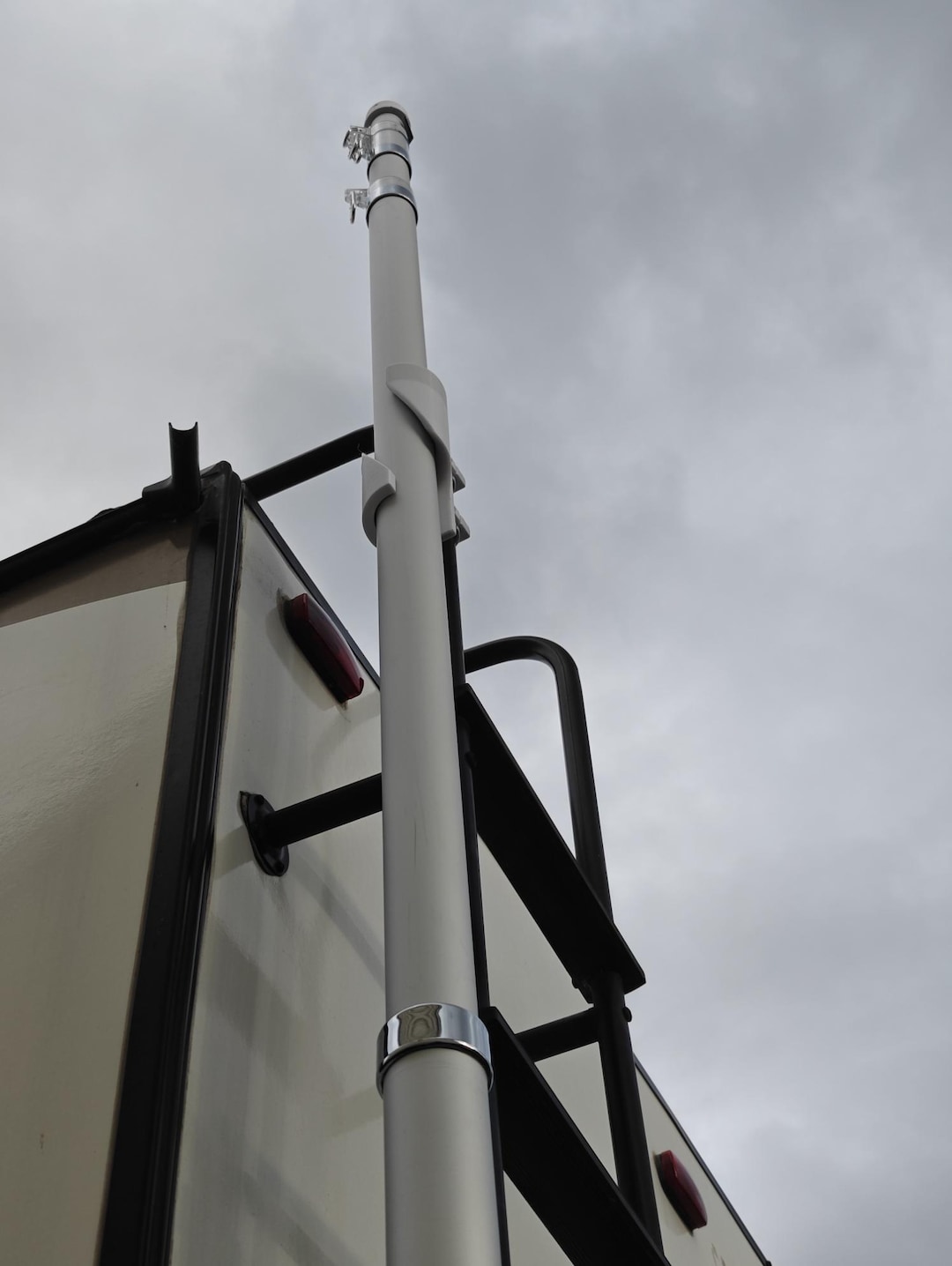 20ft Flag Pole 20' Telescoping Fiberglass Pole Tail Gating Pole Antenna Pole 20ft Flag Pole 20' Telescoping Fiberglass Pole Tail Gating Pole Antenna Pole