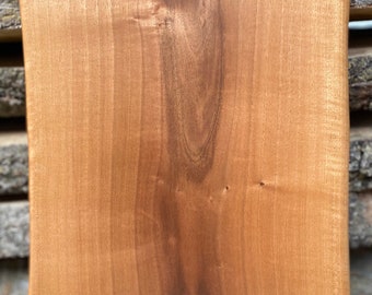 Großes Schneidebrett Nussbaum, aus einem Stück Holz, 60 x 32 x 2,2 cm Walnuss, massiv, hochwertig, biologisch geölt, antibakteriell, NU4