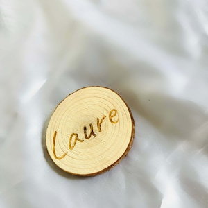 Hochzeitsplatzmarkierung - Personalisierter Holzplatzmarkierung - Namensplatzmarkierung - Personalisierte Holzscheite - Hochzeitsdekoration aus Holz