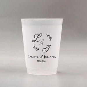 Tazza per matrimonio personalizzata - Tazza di plastica smerigliata personalizzata - Regalo per gli ospiti - Souvenir pratico per matrimonio - Tazza per eventi