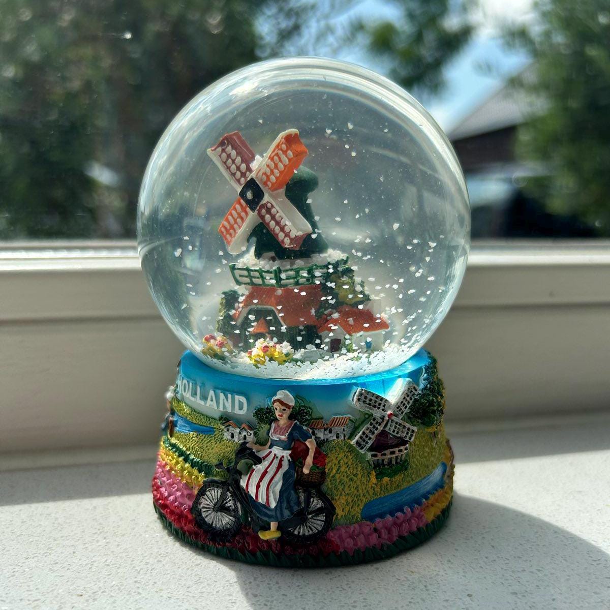 Glass Ball, Water Glass Globe, Dutch Souvenir Snow Ball Holland