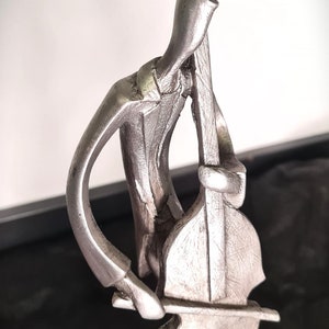 Handgemaakt beeld 'Man met cello', beeldje, cadeau, muzikale man, decoratie, zilverkleur afbeelding 7