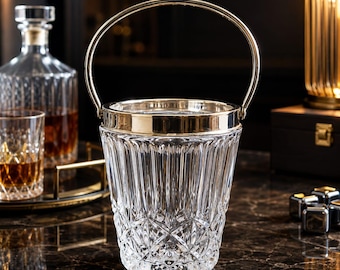 Cubitera de cristal vintage alemana de los años 50 – Cristal Bavaria de plomo al 24%, asa bañada en plata.