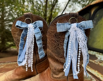 Boot bows