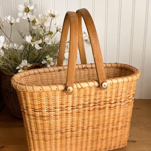 Vintage Nantucket style Woven Basket, Cottage Core, Cape Cod Decor, Lightship, Wooden handles