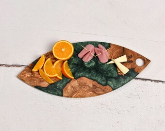 Resin and Olive wood Charcuterie Board, Epoxy Resin Cutting Board, Personalized Serving Board, Wood and Resin Serving Tray, Birthday Gift,