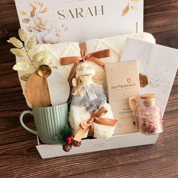 Cozy Gift Basket, Women Birthday Gift,Fall Birthday Basket, Fall Cozy Care Package, Gift Basket for Her, Gift Box for Women