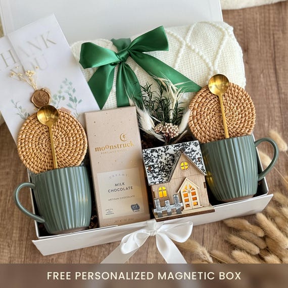Realtor New Home Gift Box - Personalized Cozy Gift for for New Homeowners - Gift Box for Family
