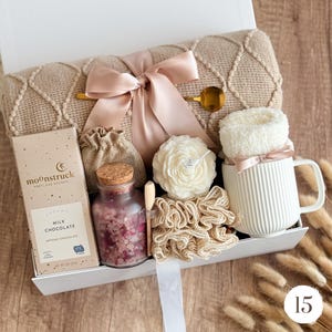 Cozy Gift Box for Her: Blanket, Mug, Flowers & More Gift Box 15