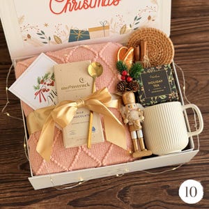 Cozy Gift Box for Her: Blanket, Mug, Flowers & More Gift Box 10