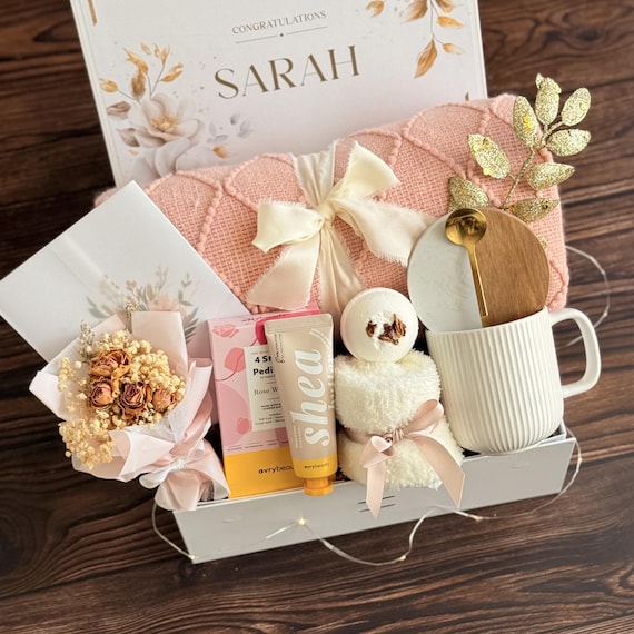Gift Box for Women – Valentine's Gift Box for Her, Galentines gift for her, Sister Valentine's Gift Box