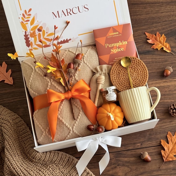 Harvest Basket, Thanksgiving Gift Box for Mom, Cozy Fall Gift Set with Knit Blanket Mug and Succulent, Fall Candle Gift, Harvest Gift