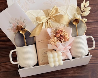 Luxury Gift Box For Couple Engagement Gifts For Her and Him Anniversary Family Gift Box