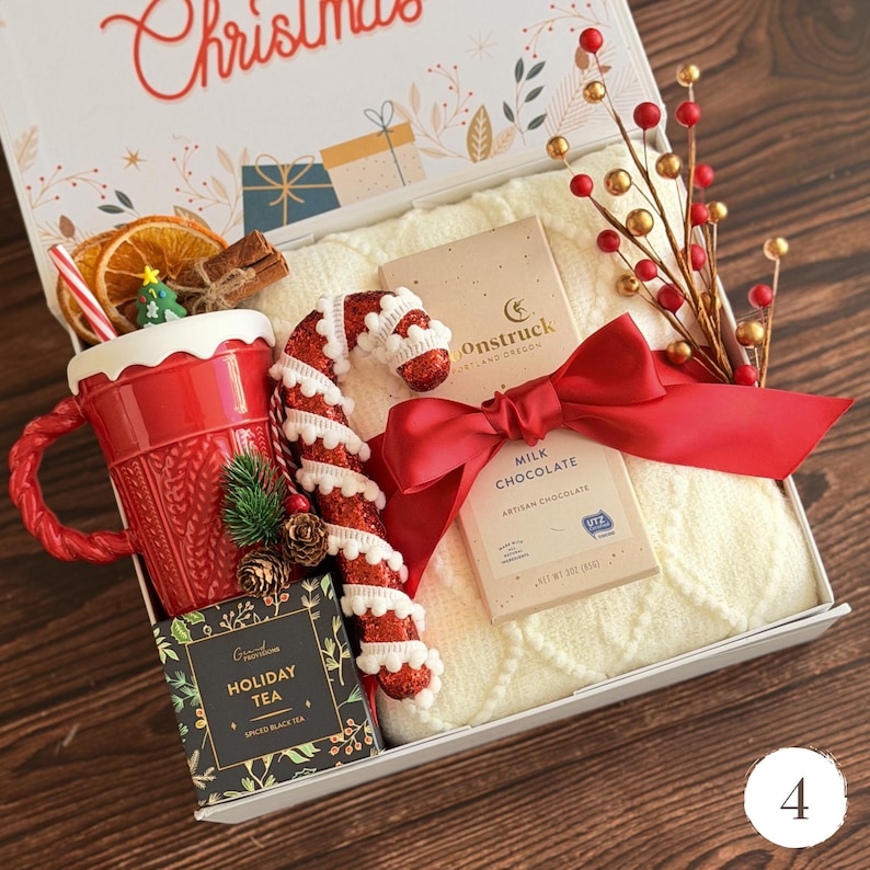 Christmas Eve Gift Box for Family, Neighbor Holiday Gift Box, Cozy winter gift for couples New Year gift box for neighbor Gift Box 4