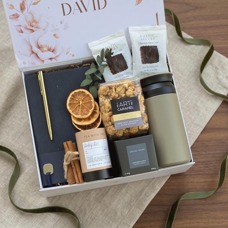 Personalized gift box for men with engraved name, leather notebook, gold pen, candle, tumbler and dried orange