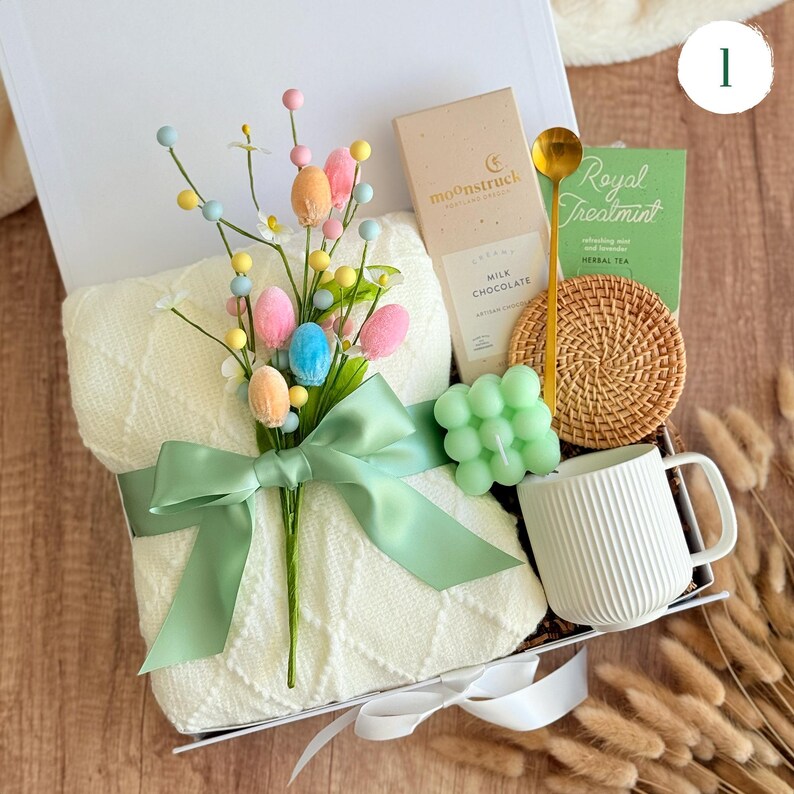Easter gift box, cozy Easter gift, Easter basket, Easter gift for mom, hygge Easter gift, spring gift box, holiday gift basket, Easter care package, Easter surprise box, warm Easter gifts, relaxation Easter box, Easter self-care kit, Easter-themed gift, pastel Easter gifts, spa Easter box, tea and treats gift, Easter wellness set, handmade Easter gifts, thoughtful Easter present, festive Easter bundle