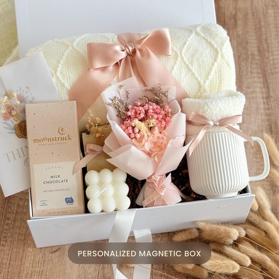 Romantic Valentine’s Day Gift Box - Cute Gift Set for Women or Friend Valentine, Gift Box for her