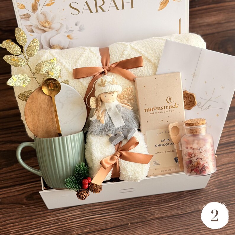 Cozy Gift Box for Her: Blanket, Mug, Flowers & More Gift Box 2