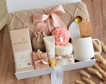 Coffret cadeau Hygge : couverture en tricot, bougie de soja et boîte magnétique personnalisée