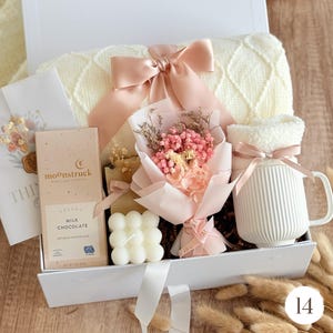 Cozy Gift Box for Her: Blanket, Mug, Flowers & More Gift Box 14