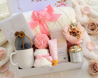 Hygge Gift Basket, Spa Gift for Her, Birthday Gift Box, Dried Flower Bouquet, Mothers Day Mom