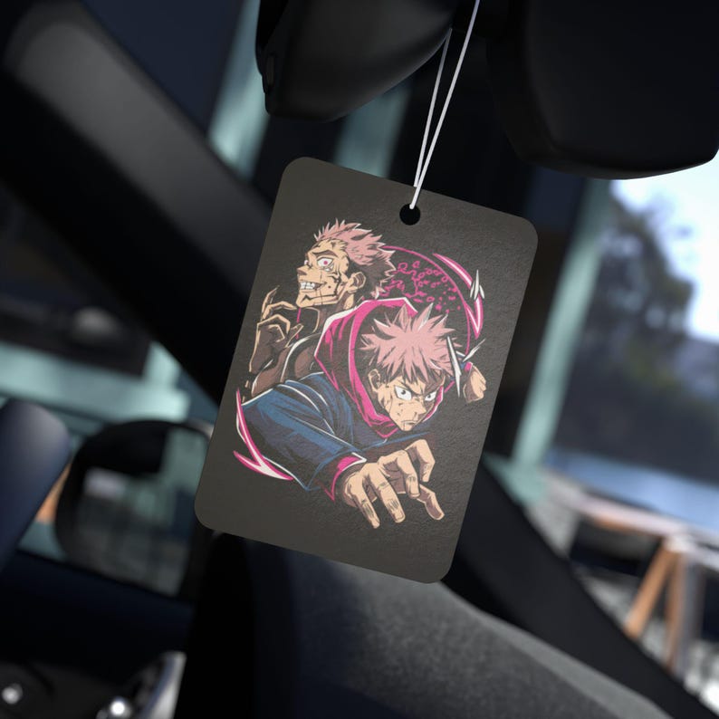 Anime Bil Luftfräschare Black Ice Doft Anime Bildekor Otaku Backspegeletikett Kawaii Biltillbehör Perfekt Present för Animeälskare bild 1
