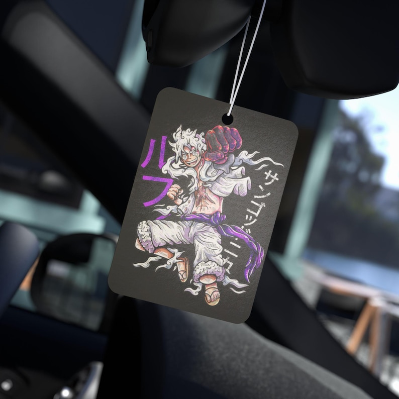 Deodorante per auto Anime Black Ice Scent Anime Auto Decor Otaku Specchietto retrovisore Accessorio per auto Kawaii Regalo perfetto per gli amanti degli anime immagine 1