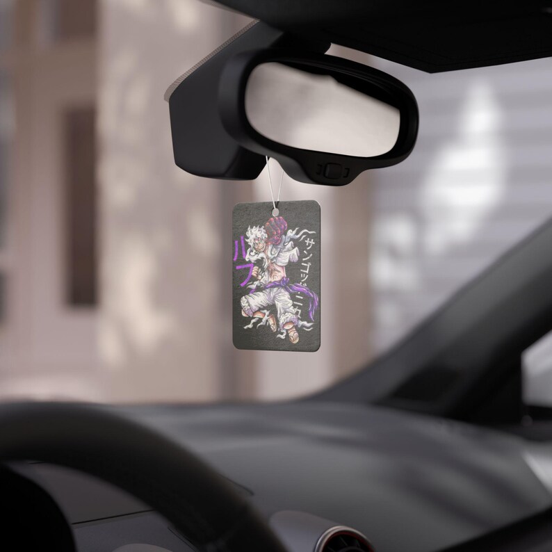 Deodorante per auto Anime Black Ice Scent Anime Auto Decor Otaku Specchietto retrovisore Accessorio per auto Kawaii Regalo perfetto per gli amanti degli anime immagine 4