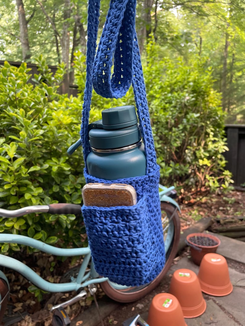 Water Bottle Cell Phone Carrier | Crossbody Water Bottle Carrier | Reusable Crochet Hands-Free Travel Cup Holder Blue