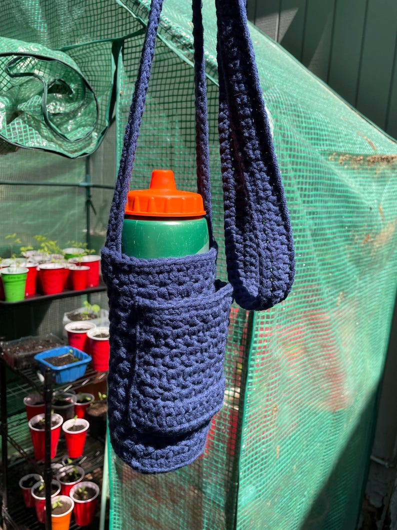 Water Bottle Cell Phone Carrier | Crossbody Water Bottle Carrier | Reusable Crochet Hands-Free Travel Cup Holder Navy