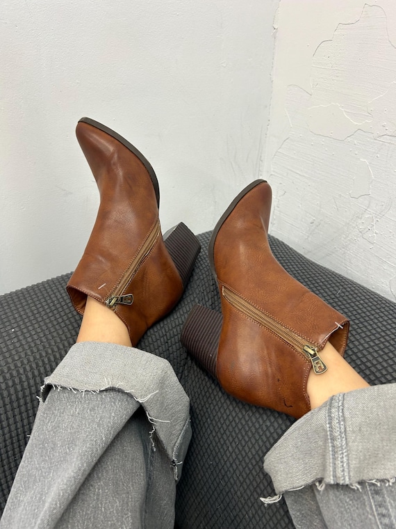 Cognac Brown Ankle Boots, Refresh Faux Leather Block Heel Booties, 90s Style Zip Boots, Minimalist Fall Shoes